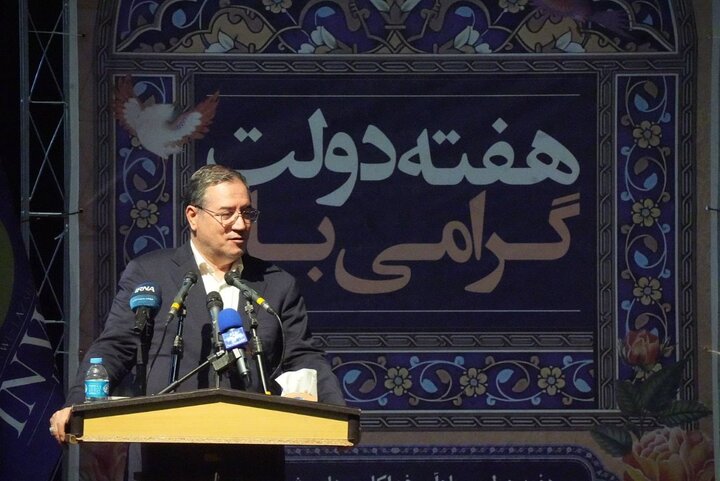 استاندار آذربایجان غربی: استکبار جهانی از وحدت مسلمانان در هراس است