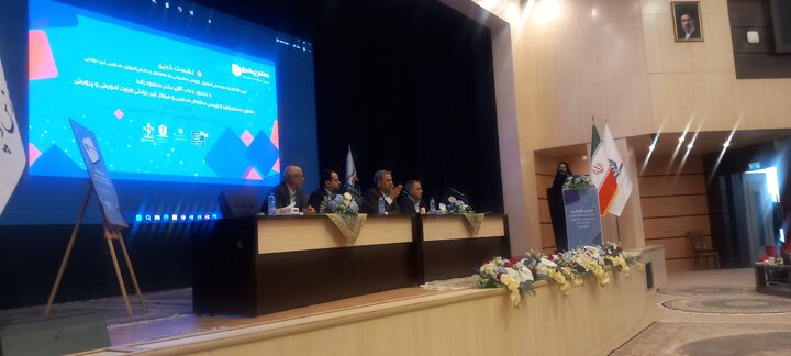 معاون وزیر آموزش و پرورش: هوش مصنوعی می‌تواند به تحقق عدالت آموزشی کمک کند