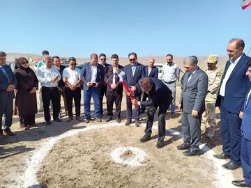 بزرگترین ناحیه صنعتی تخصصی خشکبار کشور در خوی کلنگ‌زنی شد