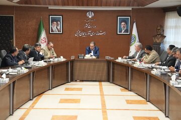 استاندار آذربایجان غربی: نهادها برای حل مشکلات خانواده‌های آسیب دیده از جنگ پای کار باشند