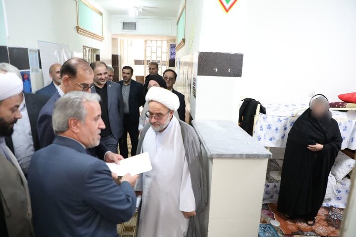 آزادی ۱۵ زندانی از طریق ارفاقات قانونی در خوی