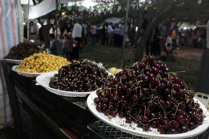 جشنوارههای بومی آذربایجانغربی؛ فرصتی برای پیوند گردشگری و اقتصاد محلی 3 هر جشنواره ویترینی برای اقتصاد محلی و معرفی جاذبههای گردشگری