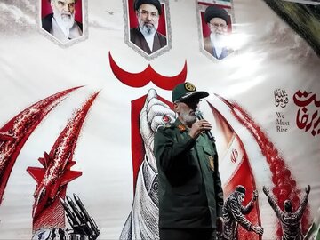 فرمانده سپاه عاشورا: مقاومت ملت ایران، فشار اقتصادی دشمنان را نیز ناکام می‌گذارد