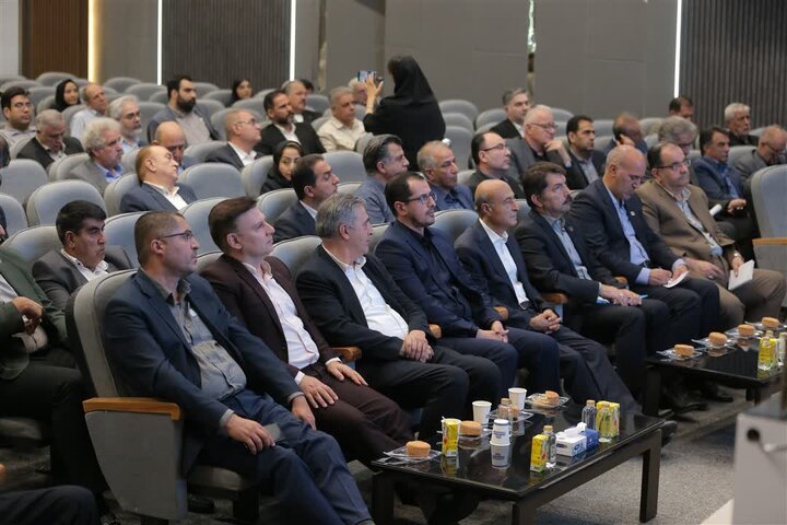 مشکلات فعالان حوزه صادرات در شمالغرب کشور باید با تصمیمات نهایی برطرف شود