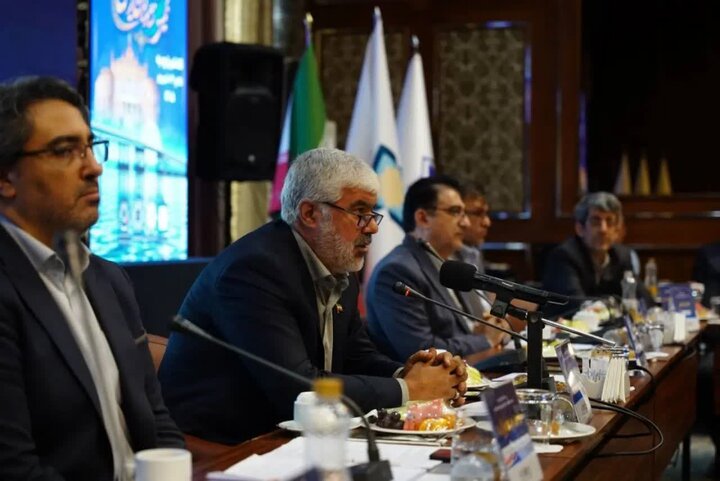 فعالیتهای فرهنگی و اجتماعی در کنار فعالیتهای عمرانی شهرداری مورد توجه قرارگیرد