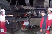 رهاسازی پیکر راننده جرثقیل واژگون‌شده پس از ۷ ساعت عملیات در شبستر