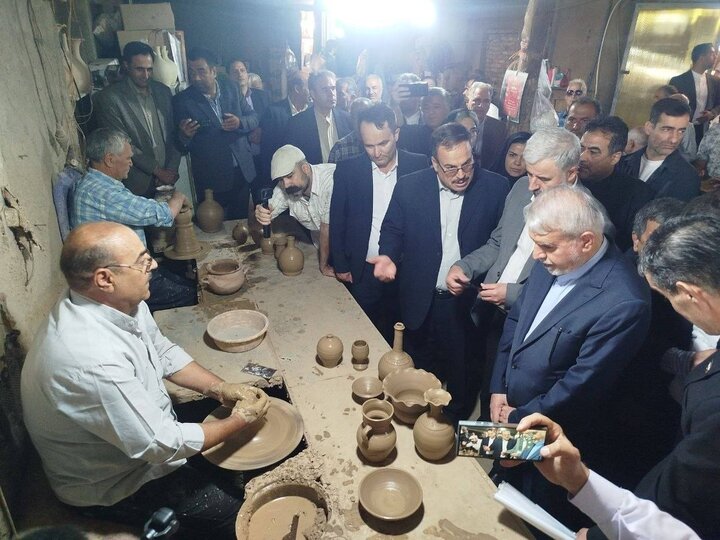از تسوج و خامنه تا کوزهکنان و شرفخانه؛ نسخه وزیر میراثفرهنگی برای توسعه گردشگری