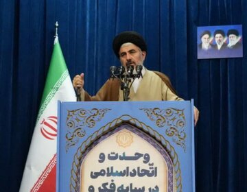 امام جمعه ارومیه:فرهنگ مقاومت و صیانت از هویت دینی و ملی در جامعه تقویت شود