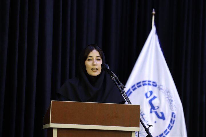 یک استاد دانشگاه: شهریار شاعری سیاسی بود، اما سیاستزده نبود