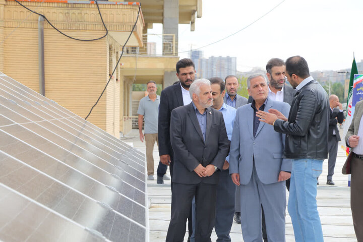 افتتاح نیروگاه ۴۰ کیلوواتی خورشیدی در بنیاد شهید آذربایجان شرقی
