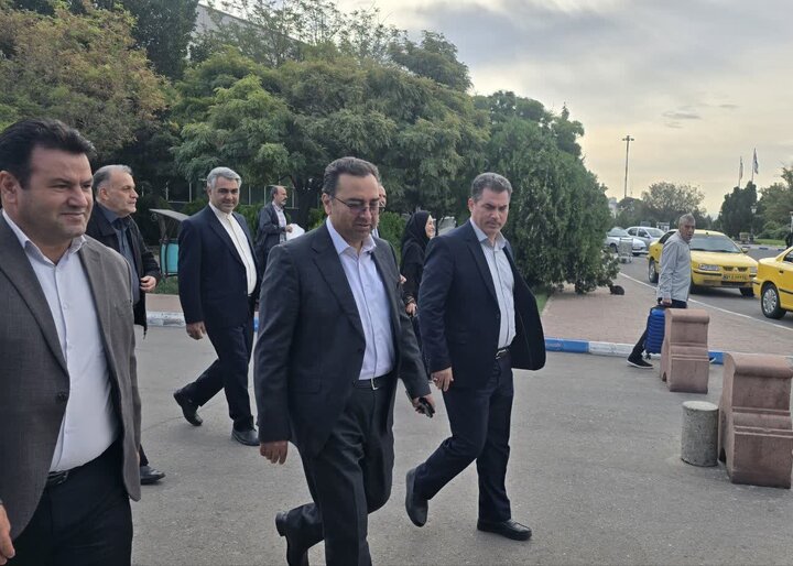 معاون وزیر راه و شهرسازی برای بررسی پروژه‌های نهضت ملی مسکن وارد آذربایجان‌شرقی شد