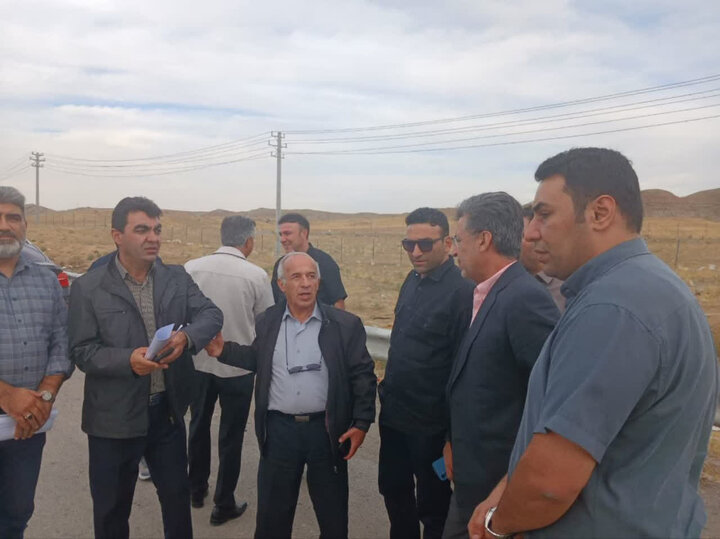 بازدید معاون شرکت ساخت و توسعه زیربناهای حمل‌ونقل کشور از پروژه راه‌سازی در آذربایجان‌شرقی