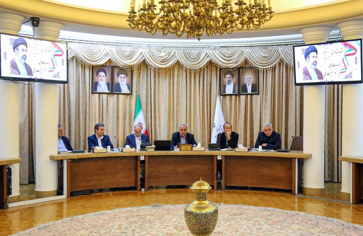 استاندار آذربایجانشرقی: توسعه نیروگاههای خورشیدی و زیرساختهای انتقال برق در اولویت است
