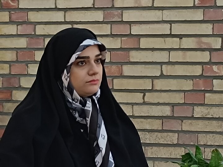 اینجا دختران، رویاهایشان را رج‌به‌رج می‌بافند