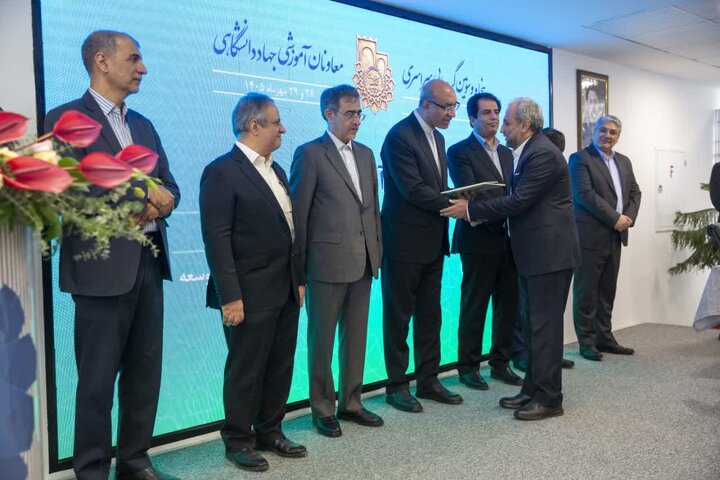 معاون آموزشی جهاد دانشگاهی آذربایجان شرقی، عنوان برتر کشور را کسب کرد