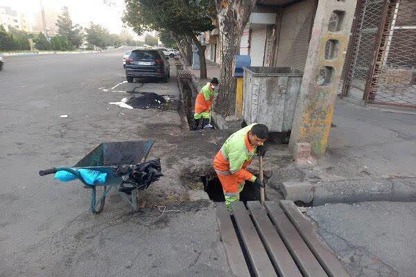 فعالیت شبانه‌روزی خدمات شهری تبریز برای پیشگیری از آب‌گرفتگی معابر