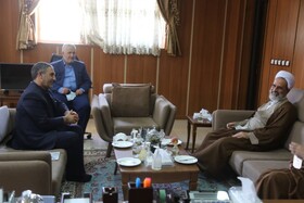 نشست استاندار کهگیلویه و بویراحمد با مدیر حوزه های علمیه کشور و عضو فقهای شورای نگهبان