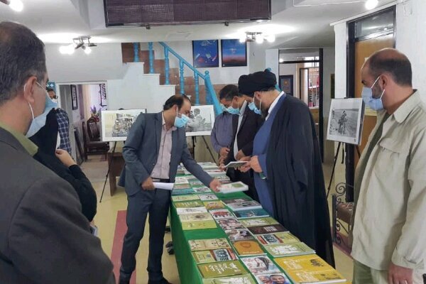 نمایشگاه کتاب‌های دفاع مقدس تولید شده در حوزه هنری کهگیلویه و بویراحمد افتتاح شد