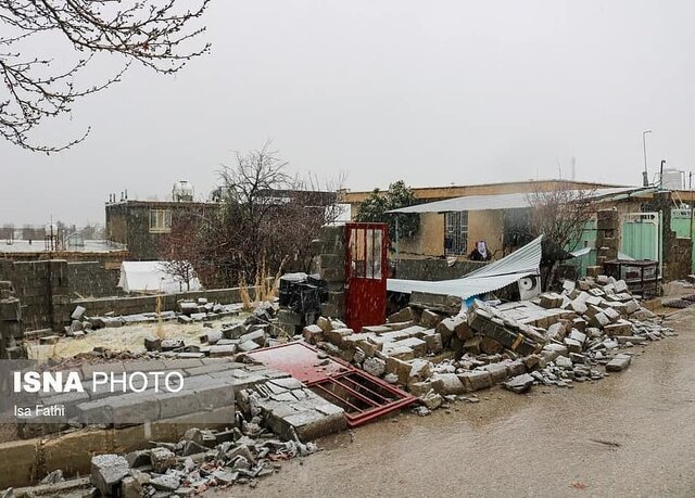 حضور اعضای کمیسیون‌های عمران و شوراها و امور داخلی مجلس شورای اسلامی در سی‌سخت زلزله زده