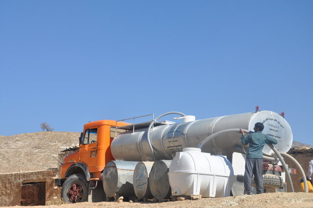 آبرسانی با تانکر سیار به ۲۰۰ روستای کهگیلویه و بویراحمد