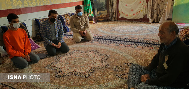 دیدار نوجوانان دهه هشتادی از خانوادههای شهدا در دهدشت