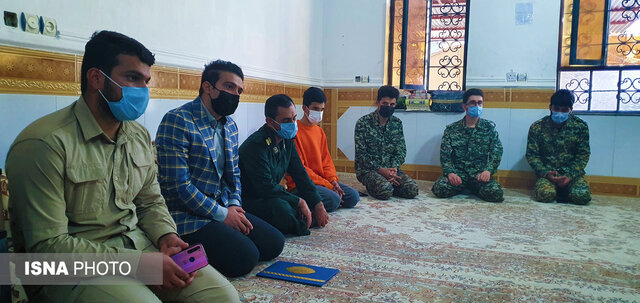 دیدار نوجوانان دهه هشتادی از خانوادههای شهدا در دهدشت