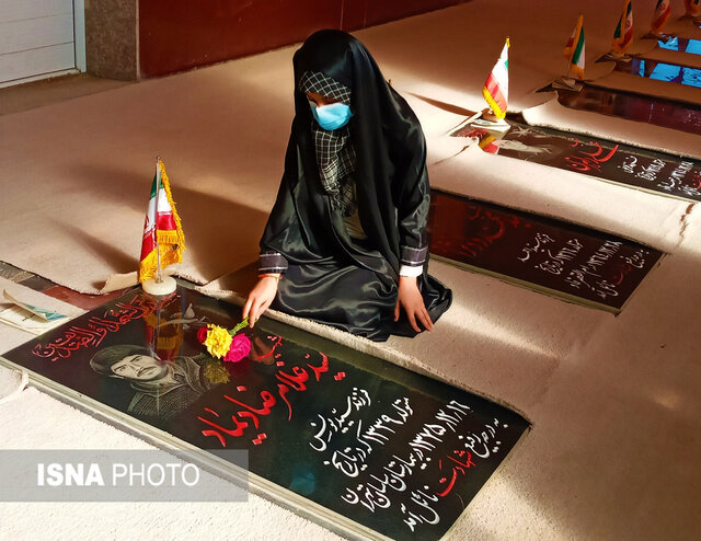 مسئولان در برابر ضجههای مادران شهدا چه پاسخی دارند؟