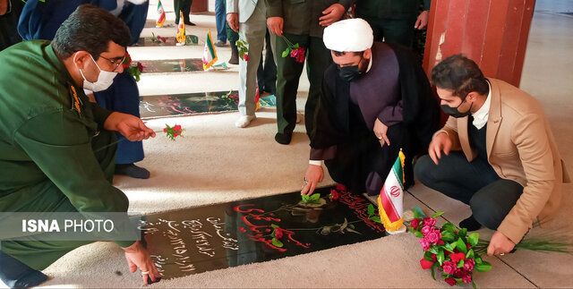 مسئولان در برابر ضجههای مادران شهدا چه پاسخی دارند؟