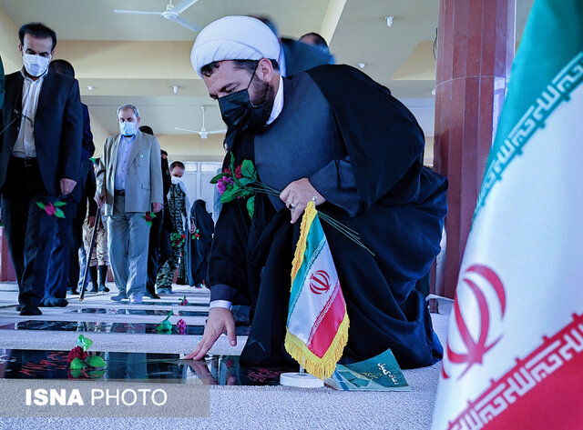 مسئولان در برابر ضجههای مادران شهدا چه پاسخی دارند؟