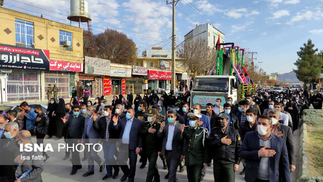 برگزاری مراسم استقبال از درب حرمین امامین عسکریین در یاسوج برگزاری مراسم استقبال از درب حرمین امامین عسکریین در یاسوج