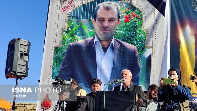 پیکر خبرنگار و فرهنگی کهگیلویه و بویراحمدی در یاسوج تشییع و به خاک سپرده شد