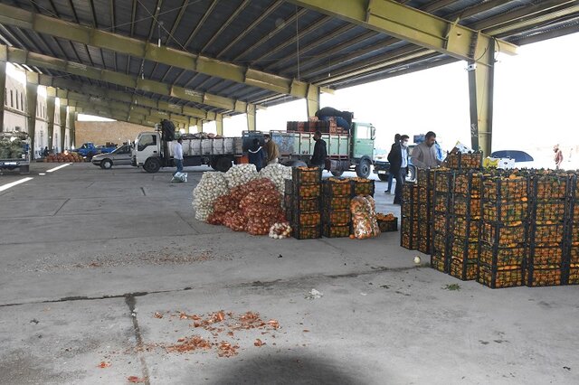 آغاز بکار میدان میوه و تره بار شهر یاسوج/ تداوم کار میدان در گرو حمایت مردم و بازاریان