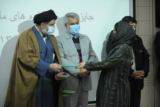 هنرمندان برتر کهگیلویه و بویراحمد از سوی حوزه هنری تجلیل شدند