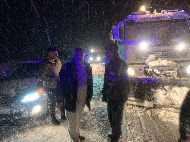 بازگشایی محورهای یاسوج_شیراز و یاسوج_بابامیدان در پی بارش برف سنگین
