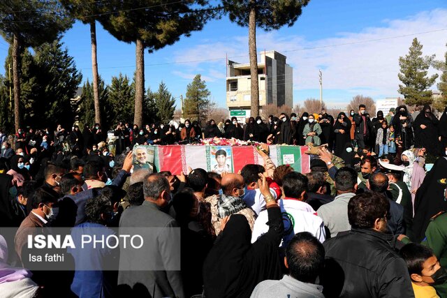 تشییع پیکر ۳ شهید تازه تفحص شده در یاسوج