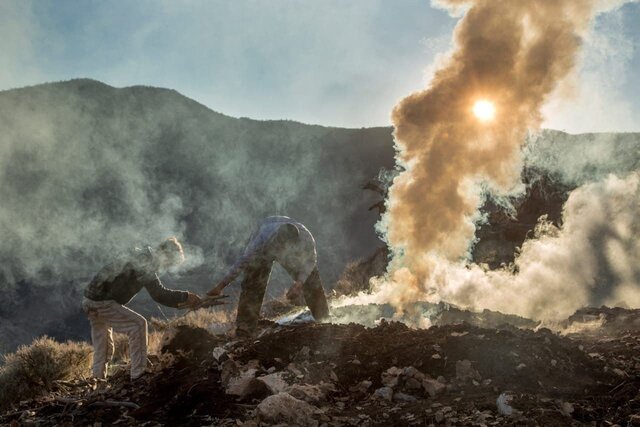 درخشش مستند تولیدی شبکه دنا در جشنواره فیلم فجر درخشش مستند تولیدی شبکه دنا در جشنواره فیلم فجر