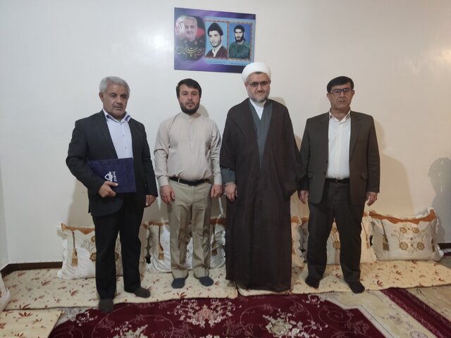 ضرورت تبیین آرمانهای شهدای برای نسل جوان