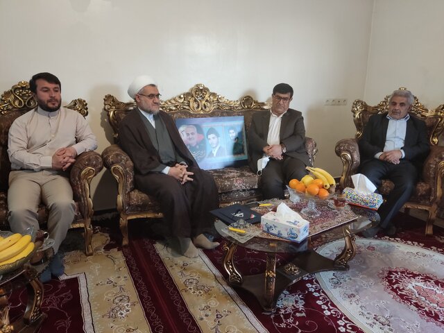 ضرورت تبیین آرمانهای شهدای برای نسل جوان