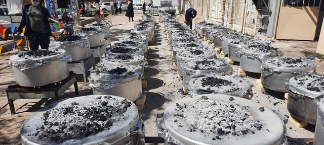 پخت ۷۲ دیگ غذای نذری در روز میلاد امام زمان (عج) در یاسوج