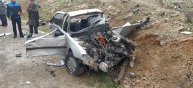 یک کشته و ۱۱ زخمی در پی برخورد وانت مزدا و پژو حامل اتباع افغانی در محور "یاسوج - اصفهان"