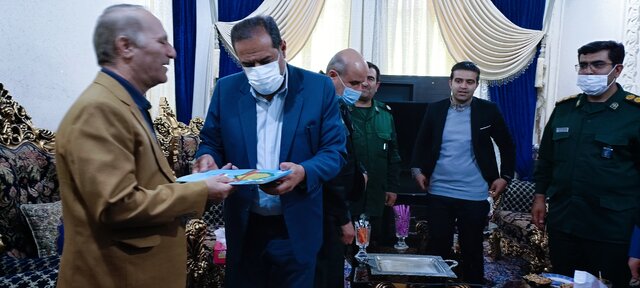 جانبازان سنبل ایستادگی و شجاعت هستند