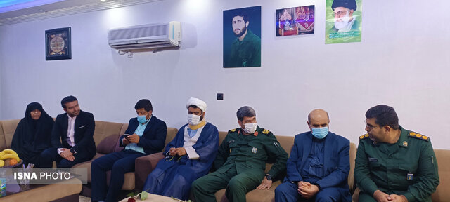 دیدار فرمانده سپاه فتح کهگیلویه وبویراحمد از خانواده «سردار شهید نیکمحمدی» در دهدشت