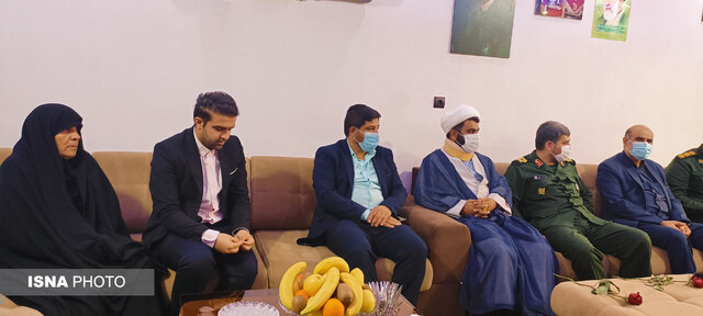 دیدار فرمانده سپاه فتح کهگیلویه وبویراحمد از خانواده «سردار شهید نیکمحمدی» در دهدشت
