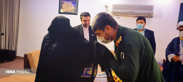 دیدار فرمانده سپاه فتح کهگیلویه وبویراحمد از خانواده «سردار شهید نیکمحمدی» در دهدشت