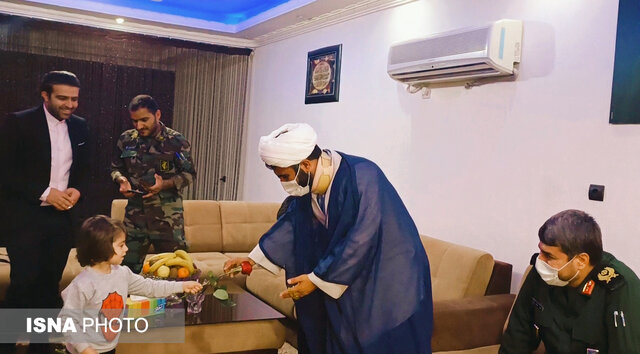 دیدار فرمانده سپاه فتح کهگیلویه وبویراحمد از خانواده «سردار شهید نیکمحمدی» در دهدشت