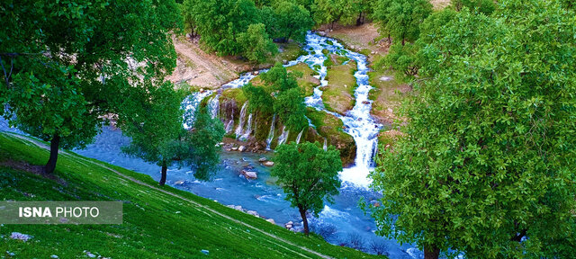 آبشاری دیدنی در کهگیلویه که چشمها را خیره میکند