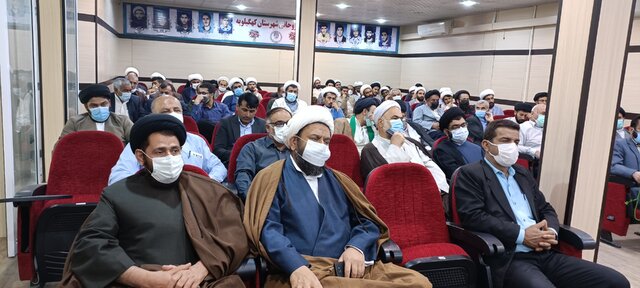 روحانیت درگیر زد و بندهای سیاسی نشوند