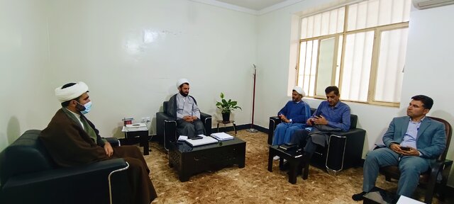 اساتید دانشگاه با تحلیلهای عملی مسئولان را نقد کنند