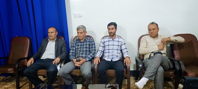 اساتید دانشگاه با تحلیلهای عملی مسئولان را نقد کنند