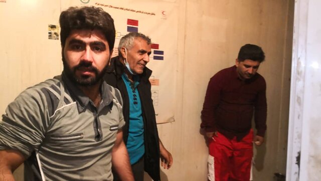 امدادرسانی بنیاد شهید کهگیلویه به خانواده شهید گرفتار در ییلاق کوهستانی